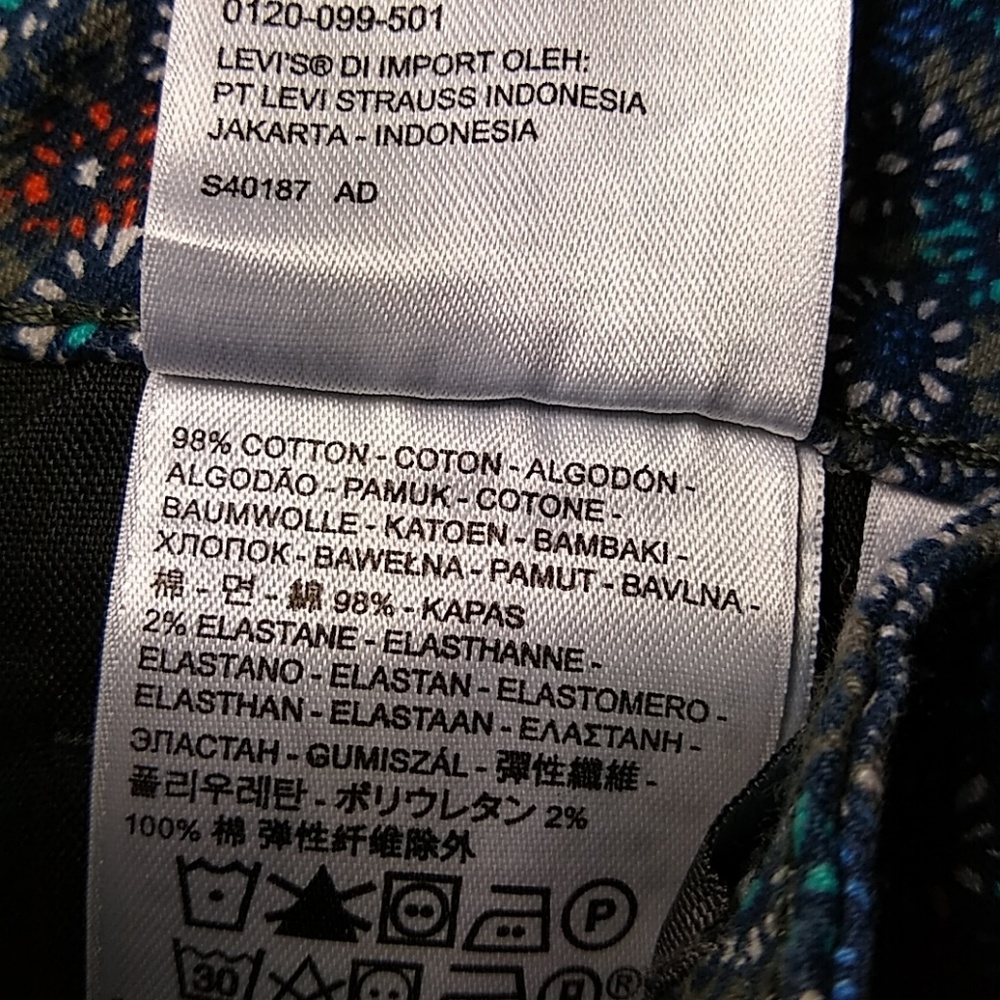 Levis Floral Festival Cutt off Shorts Multi Color - Picture 7 of 7